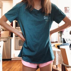 billabong graphic tee